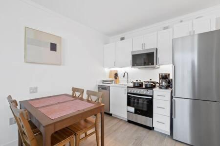 2Br 3Ba Ocean Front Condo On The Boardwalk Cozysuites Atlantic City Eksteriør billede